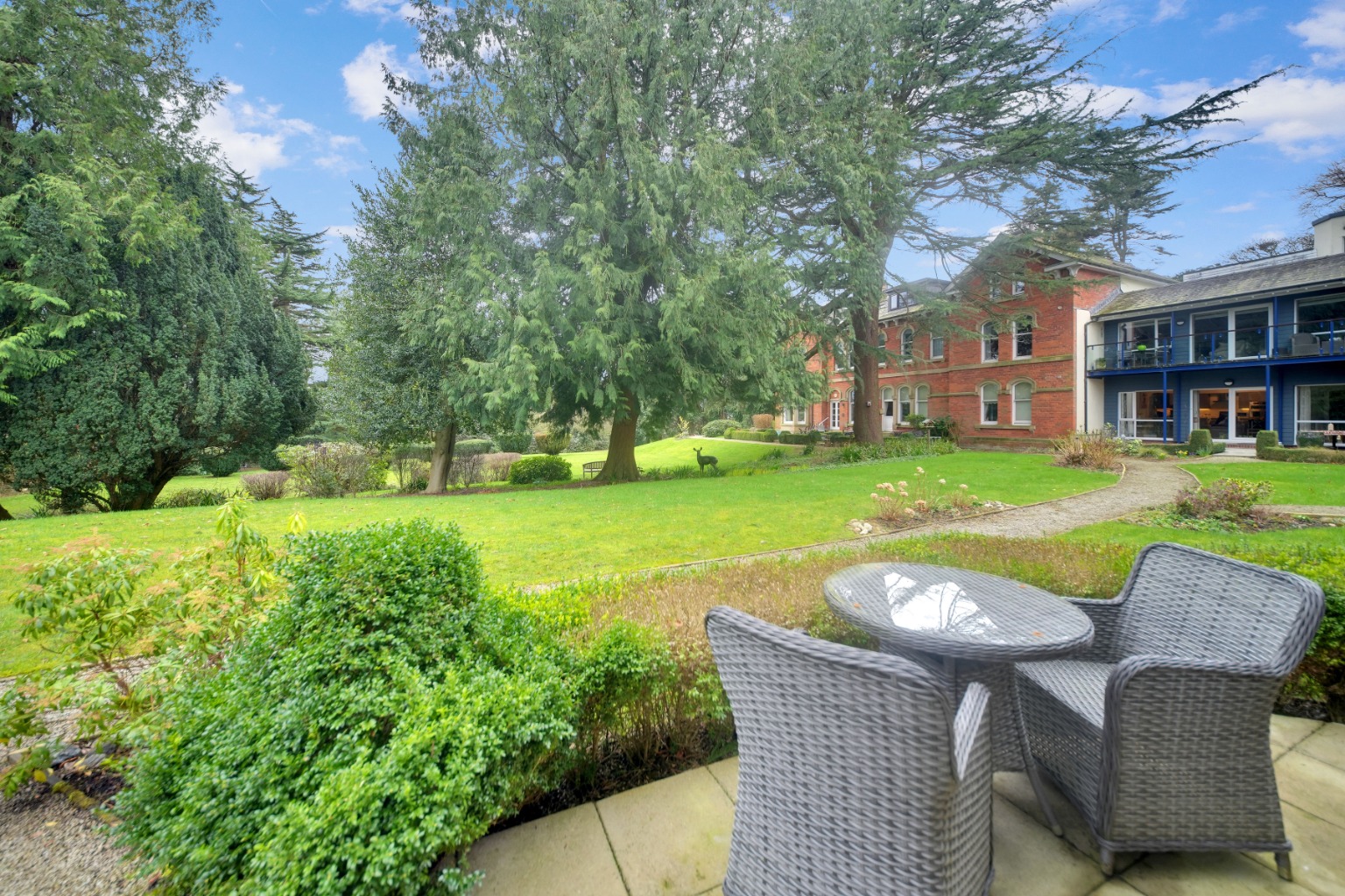 A spacious ground floor luxury apartment with over 1000 sqft of living accommodation. Property image 19