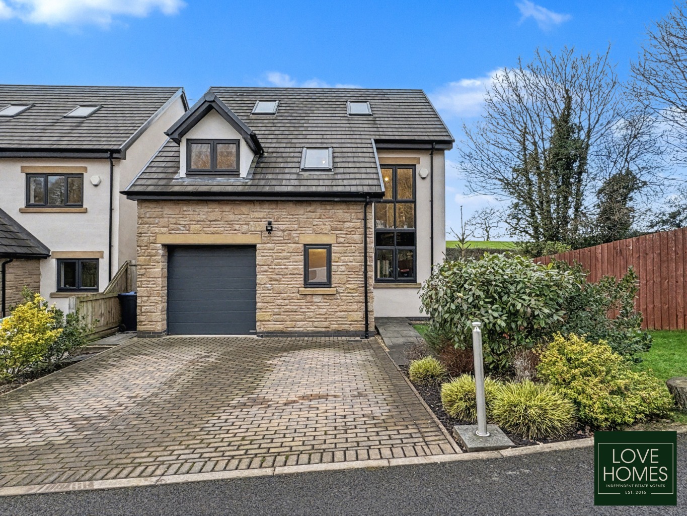 Executive Family Home in Forton, Preston, offered with no onward chain!