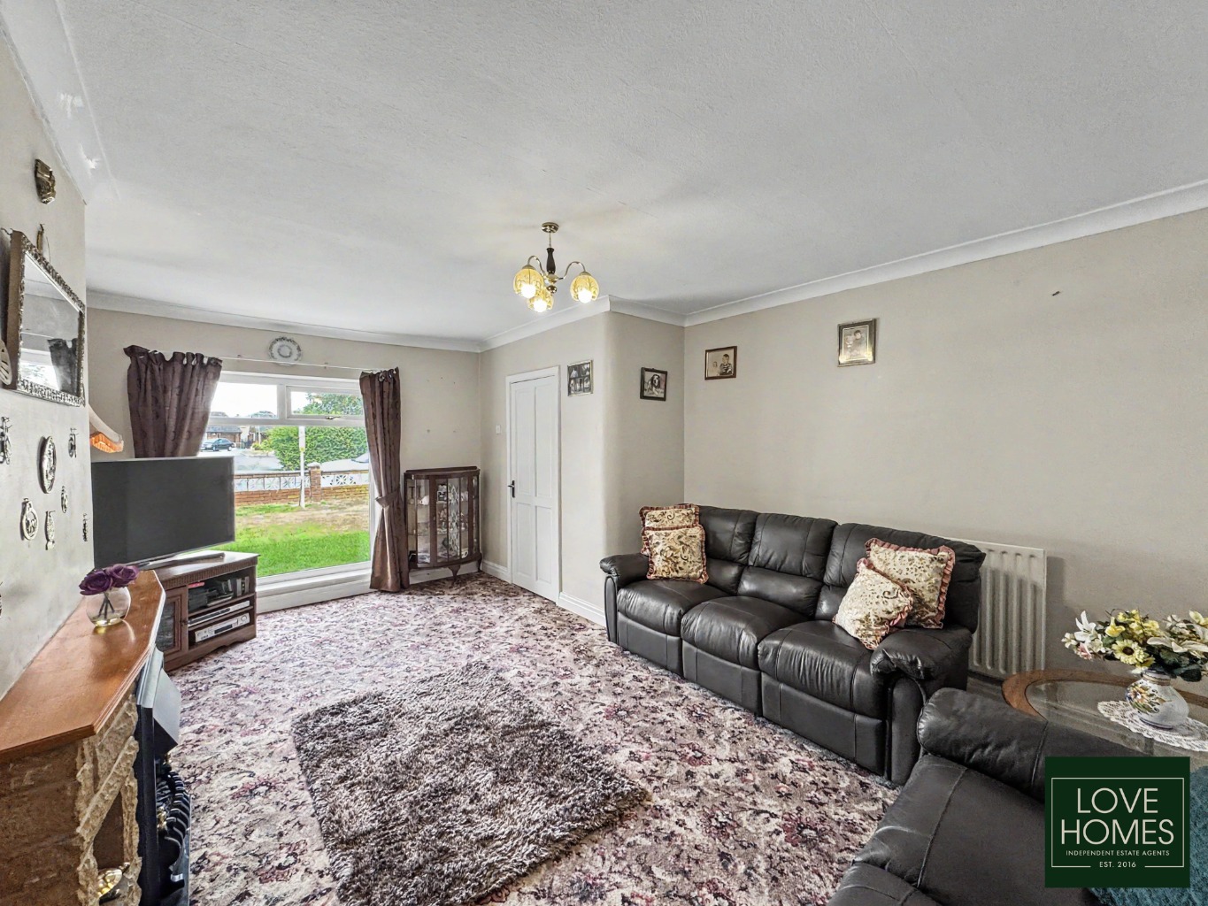 Extremely Spacious Three-Bedroom Family Home , Three Reception Rooms And Generous Rear Garden Property image 7