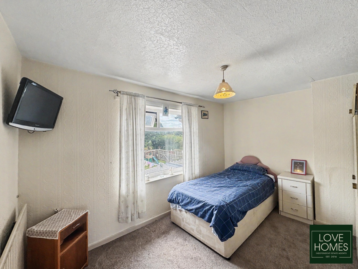 Extremely Spacious Three-Bedroom Family Home , Three Reception Rooms And Generous Rear Garden Property image 15