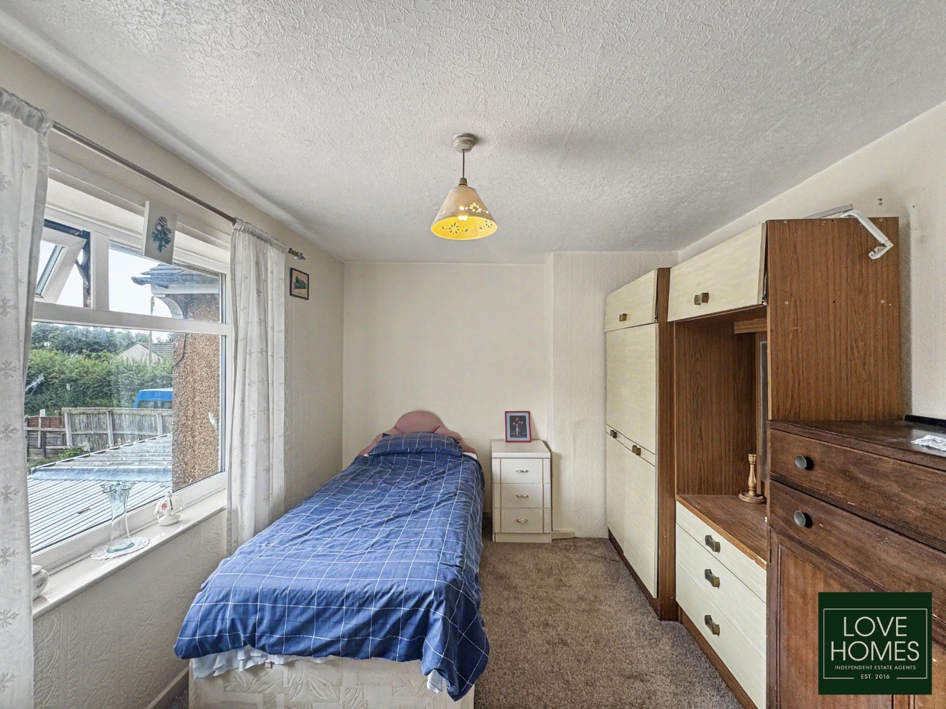 Extremely Spacious Three-Bedroom Family Home , Three Reception Rooms And Generous Rear Garden Property image 16