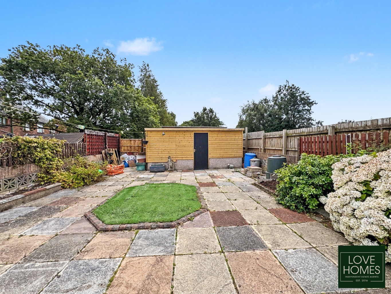 Extremely Spacious Three-Bedroom Family Home , Three Reception Rooms And Generous Rear Garden Property image 5