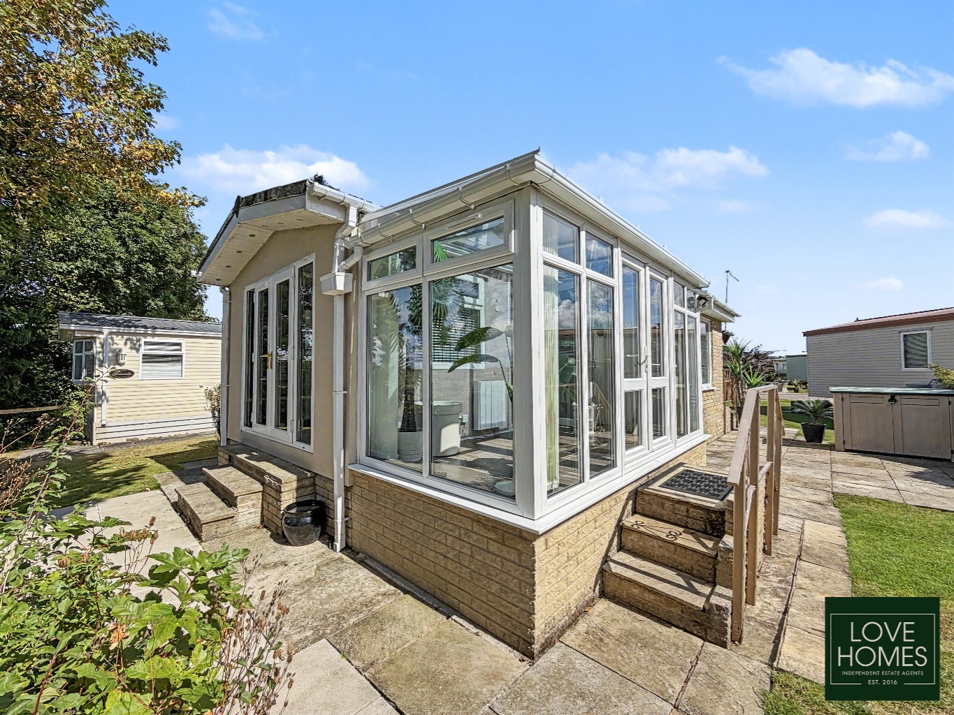 Riverside Park Home with Panoramic Views, Garstang Road, Preston. Property image 5