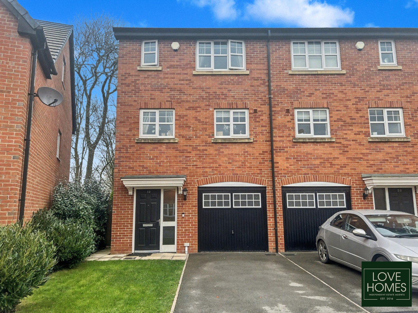 Immaculate 4 Bed End Mews House in Pilling with Woodland Views to the rear. Property image 1