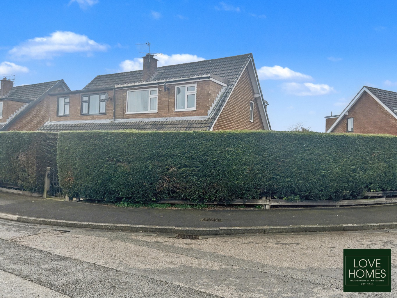 Charming 3 Bed Semi Detached Home with Canal Views in Garstang. Property image 2