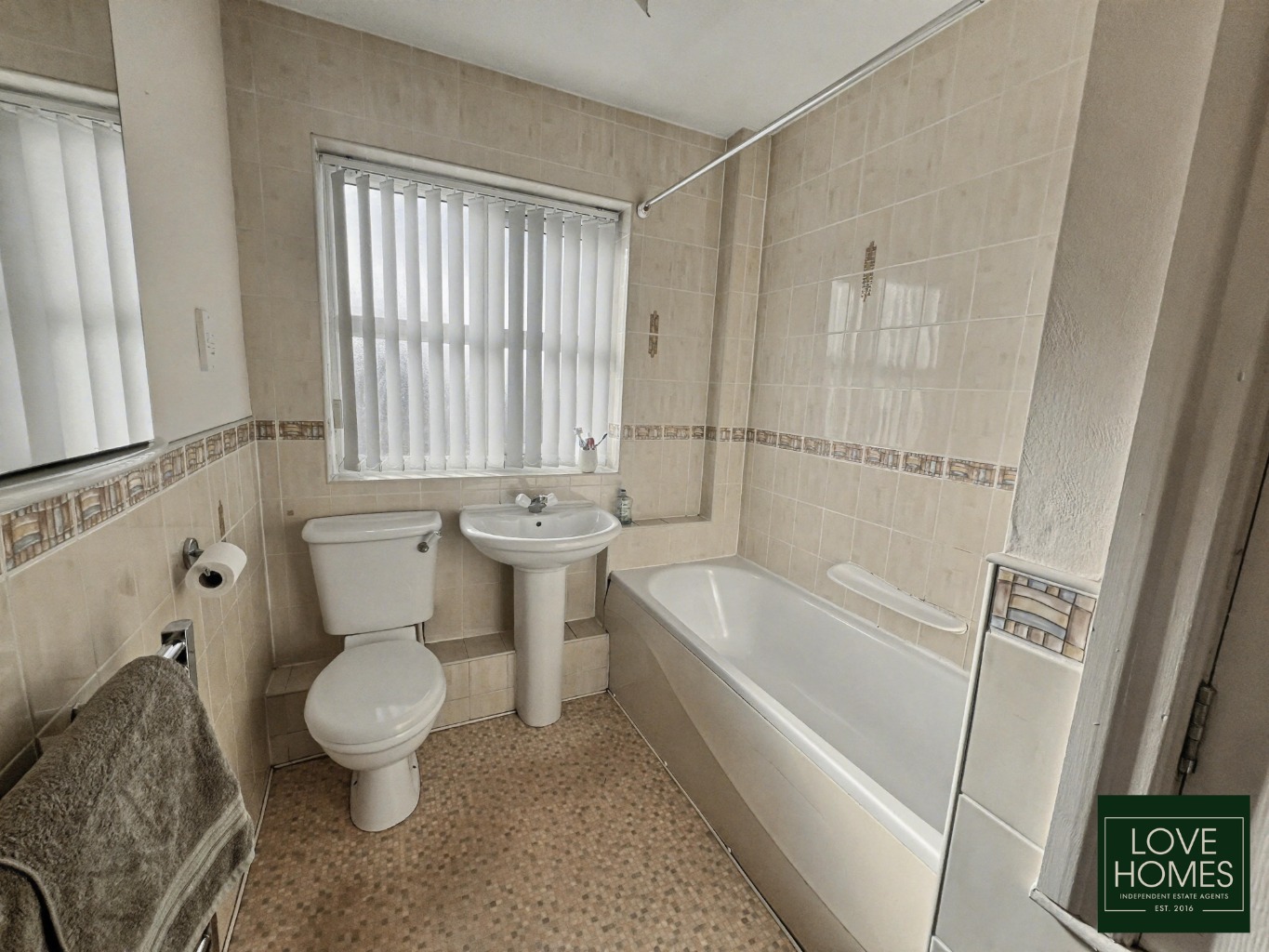 Charming Bay Fronted Home in The Parklands, Catterall Property image 11