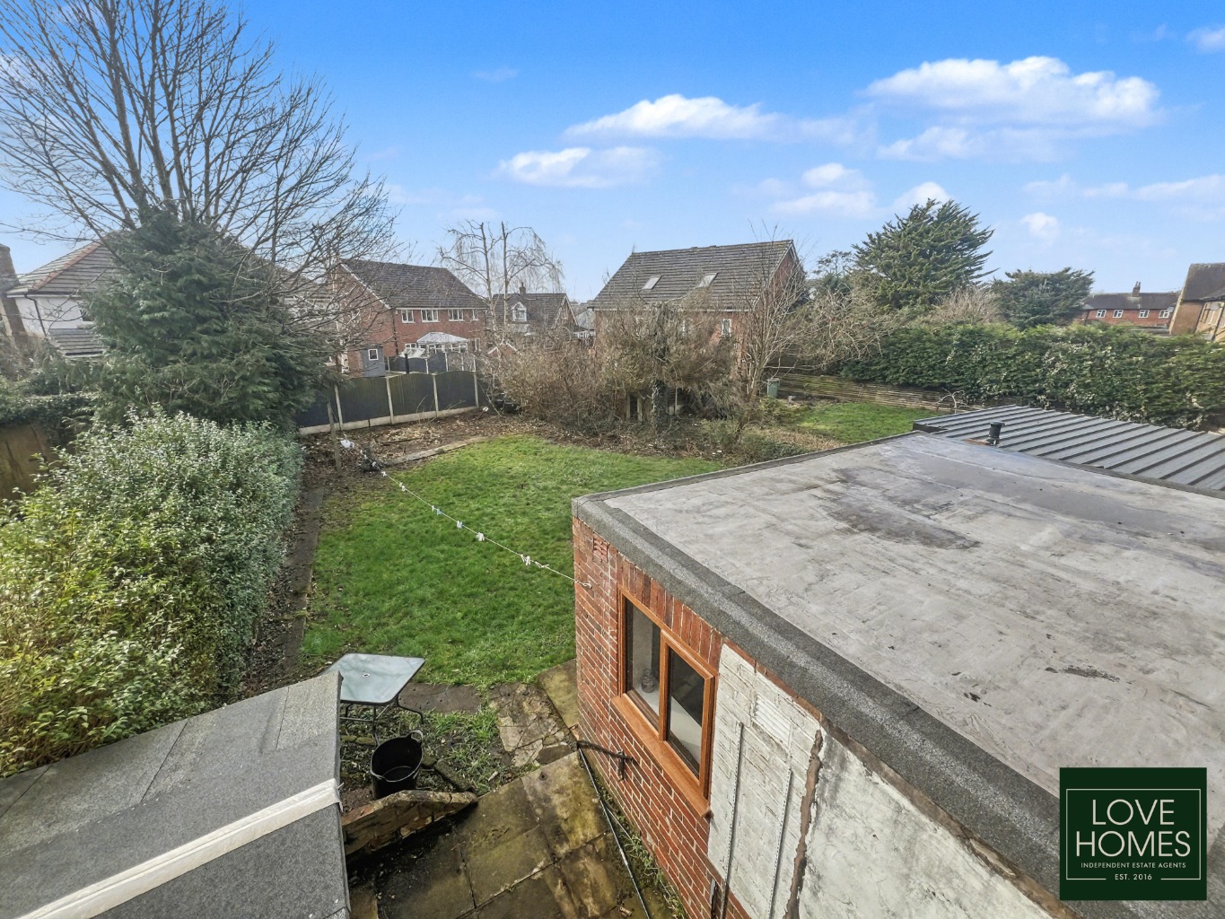 Spacious 3 Bed End Terrace with Garage & Garden in Preston Property image 11