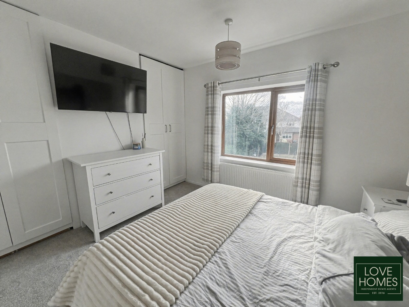 Spacious 3 Bed End Terrace with Garage & Garden in Preston Property image 10
