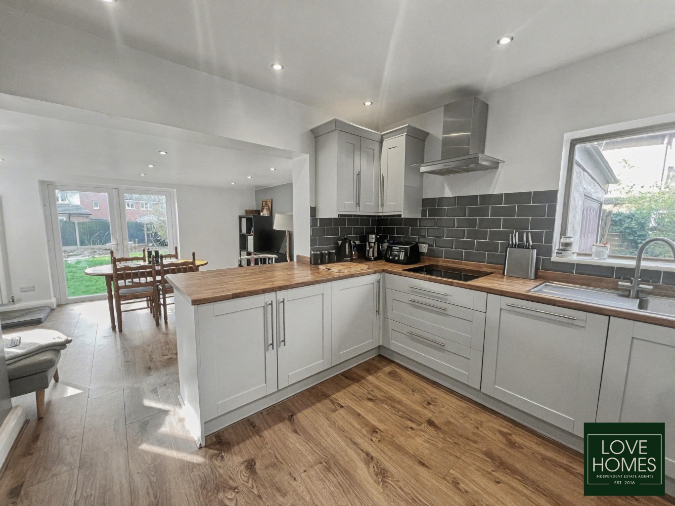 Spacious 3 Bed End Terrace with Garage & Garden in Preston Property image 13