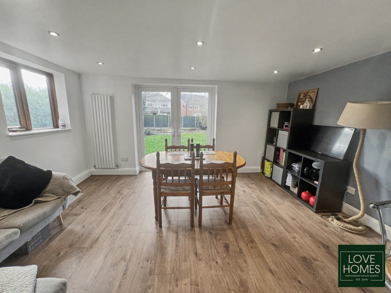 Spacious 3 Bed End Terrace with Garage & Garden in Preston Property image 3