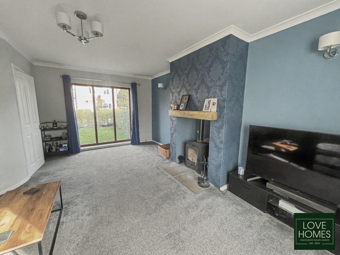 Spacious 3 Bed End Terrace with Garage & Garden in Preston Property image 5