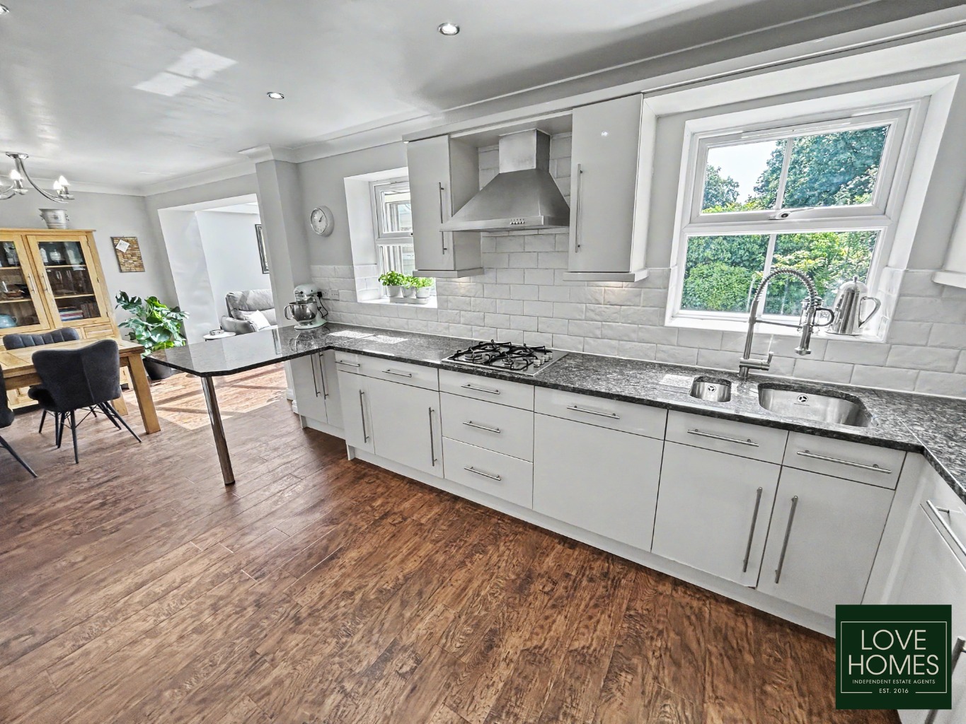 Executive Five Bedroom Detached Home in Picturesque Scorton Village Property image 9