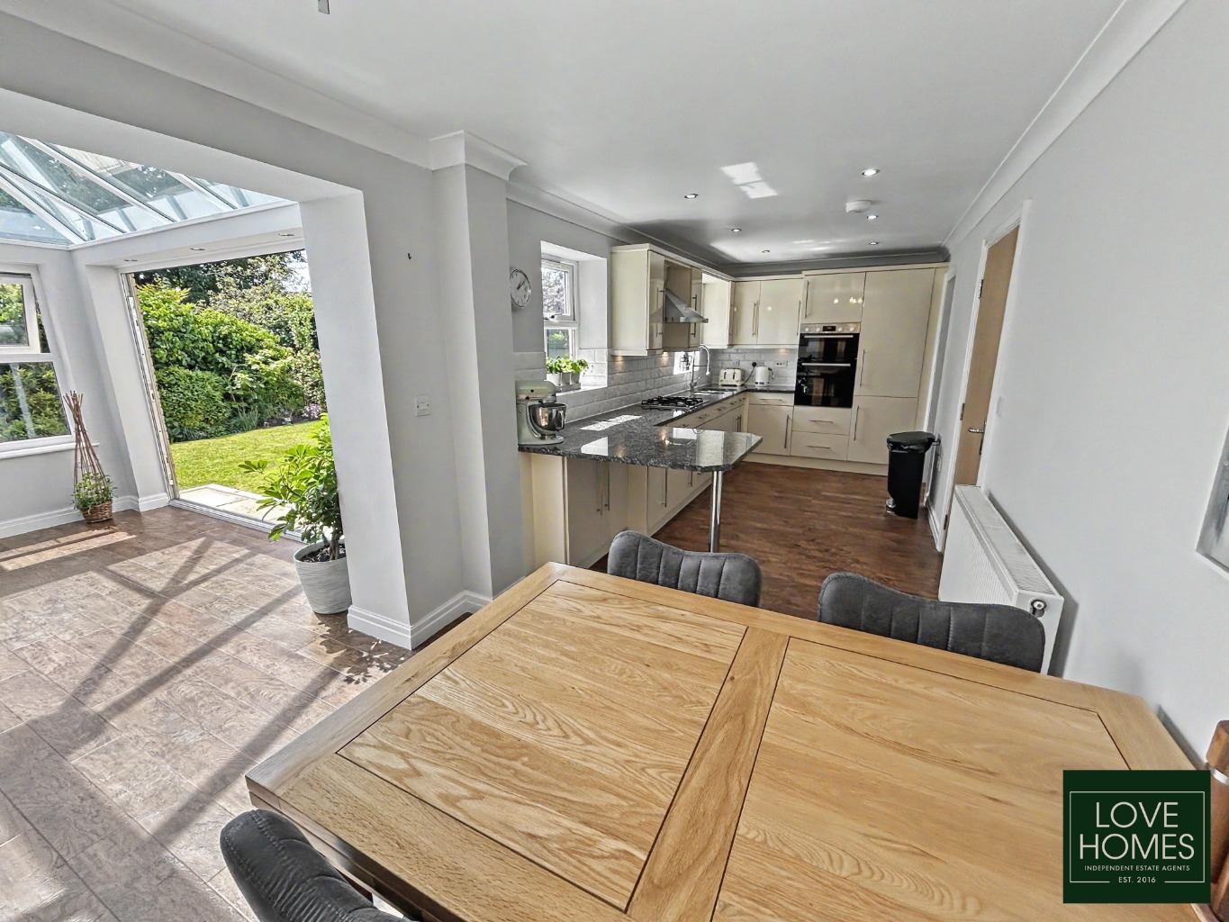 Executive Five Bedroom Detached Home in Picturesque Scorton Village Property image 7