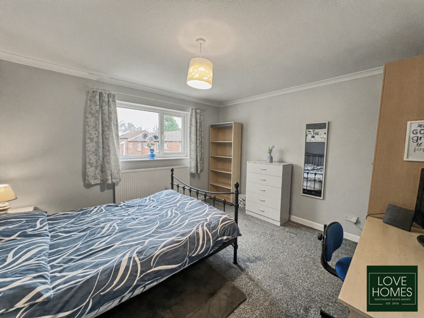 Spacious 4 /5 Bed Family Home in Ingol, Overlooking Green Space. Property image 9