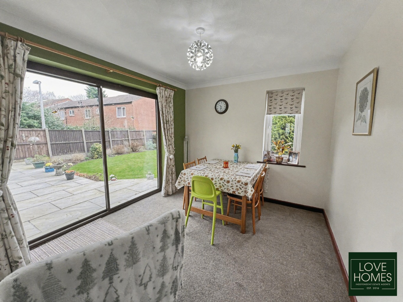 Spacious 4 /5 Bed Family Home in Ingol, Overlooking Green Space. Property image 7