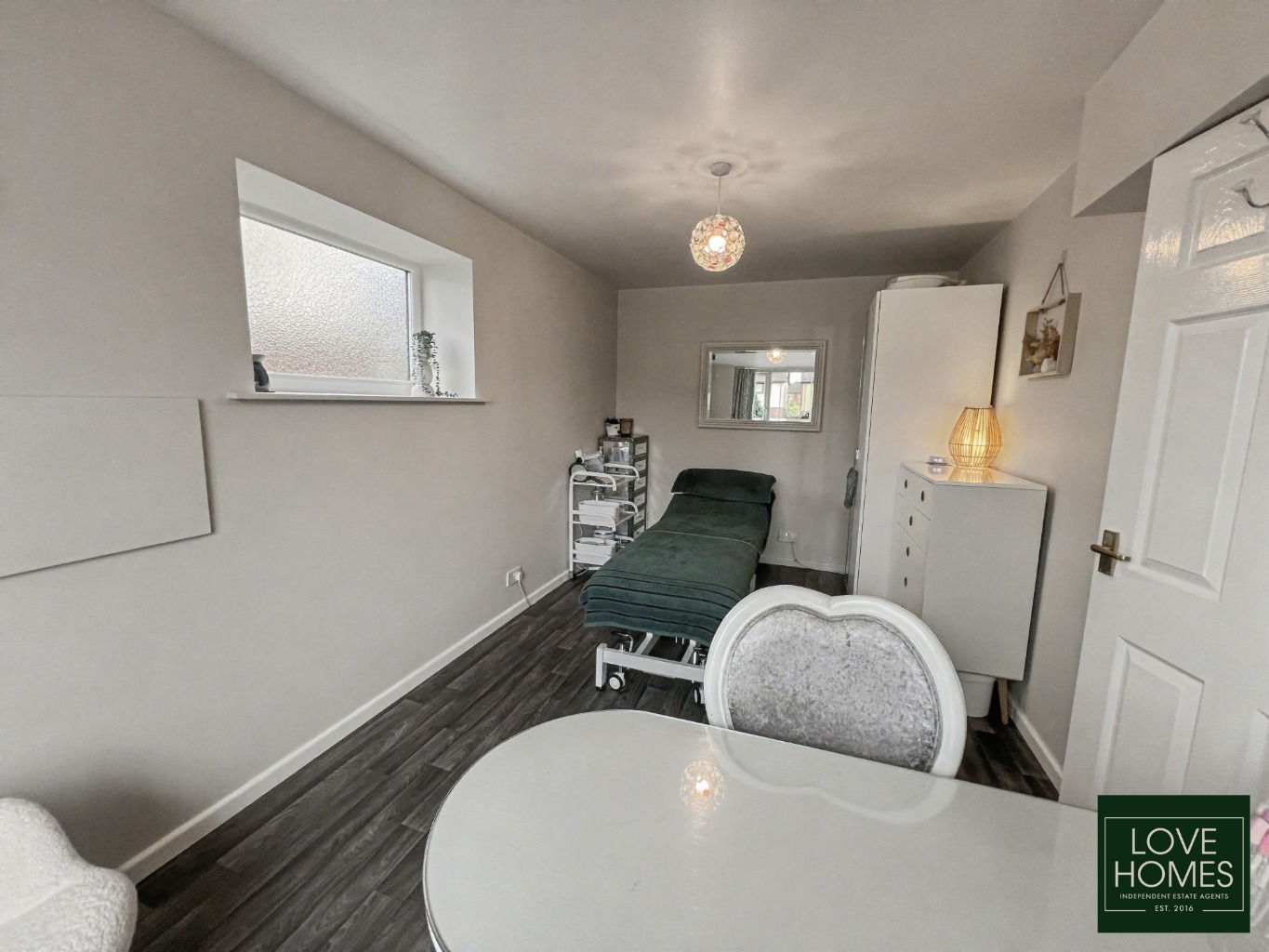 Spacious 4 /5 Bed Family Home in Ingol, Overlooking Green Space. Property image 14