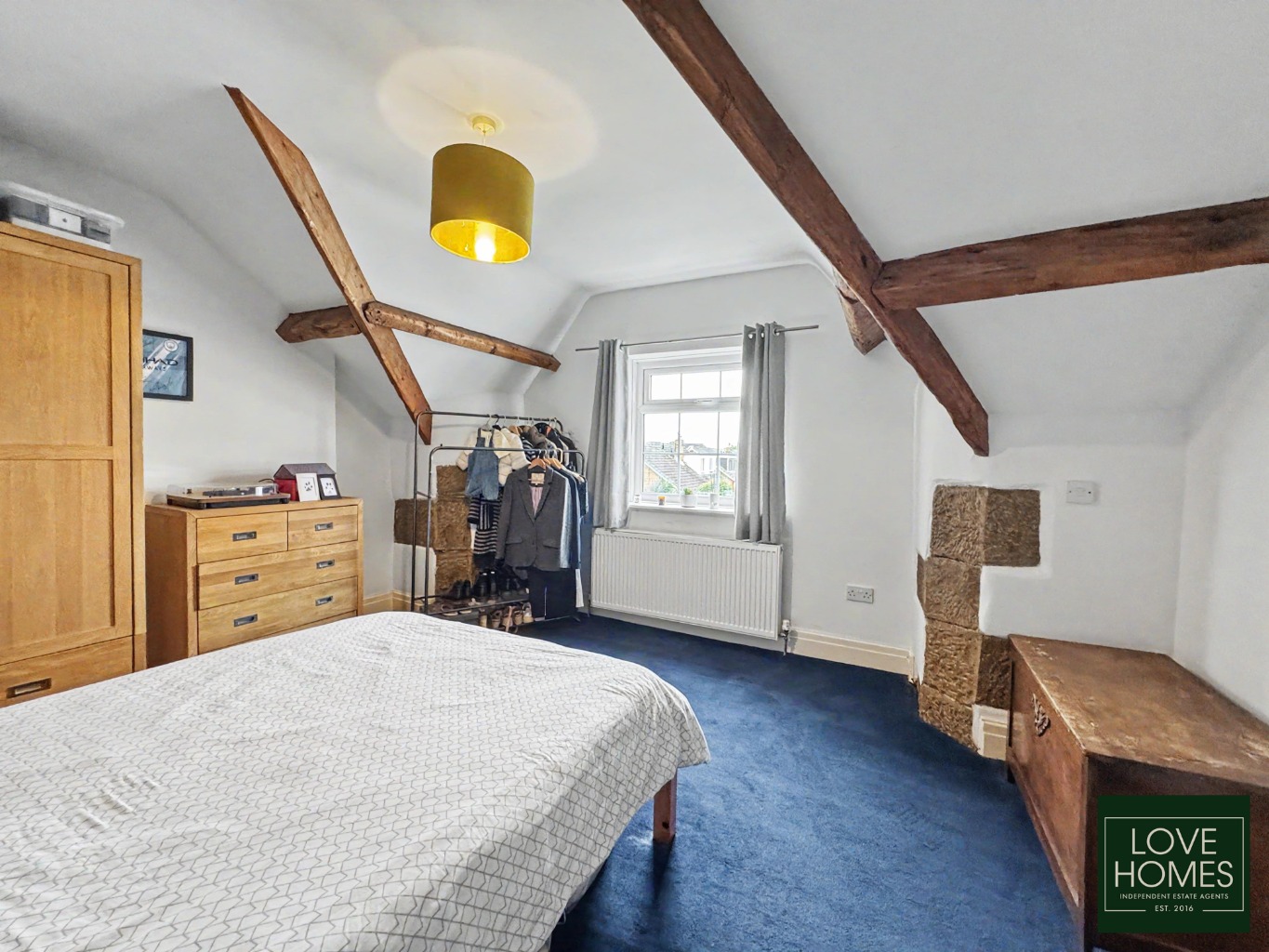 A Historic Former Post House with Three Superb Living Spaces, Driveway Parking and a Double Garage Property image 11