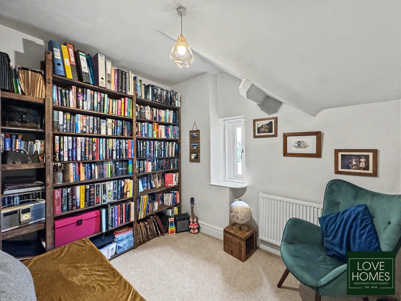 A Historic Former Post House with Three Superb Living Spaces, Driveway Parking and a Double Garage Property image 12