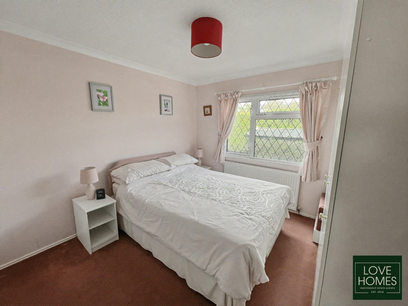 Superb 2 Bed Residential Park Home in Peaceful Carr Bridge. Property image 12