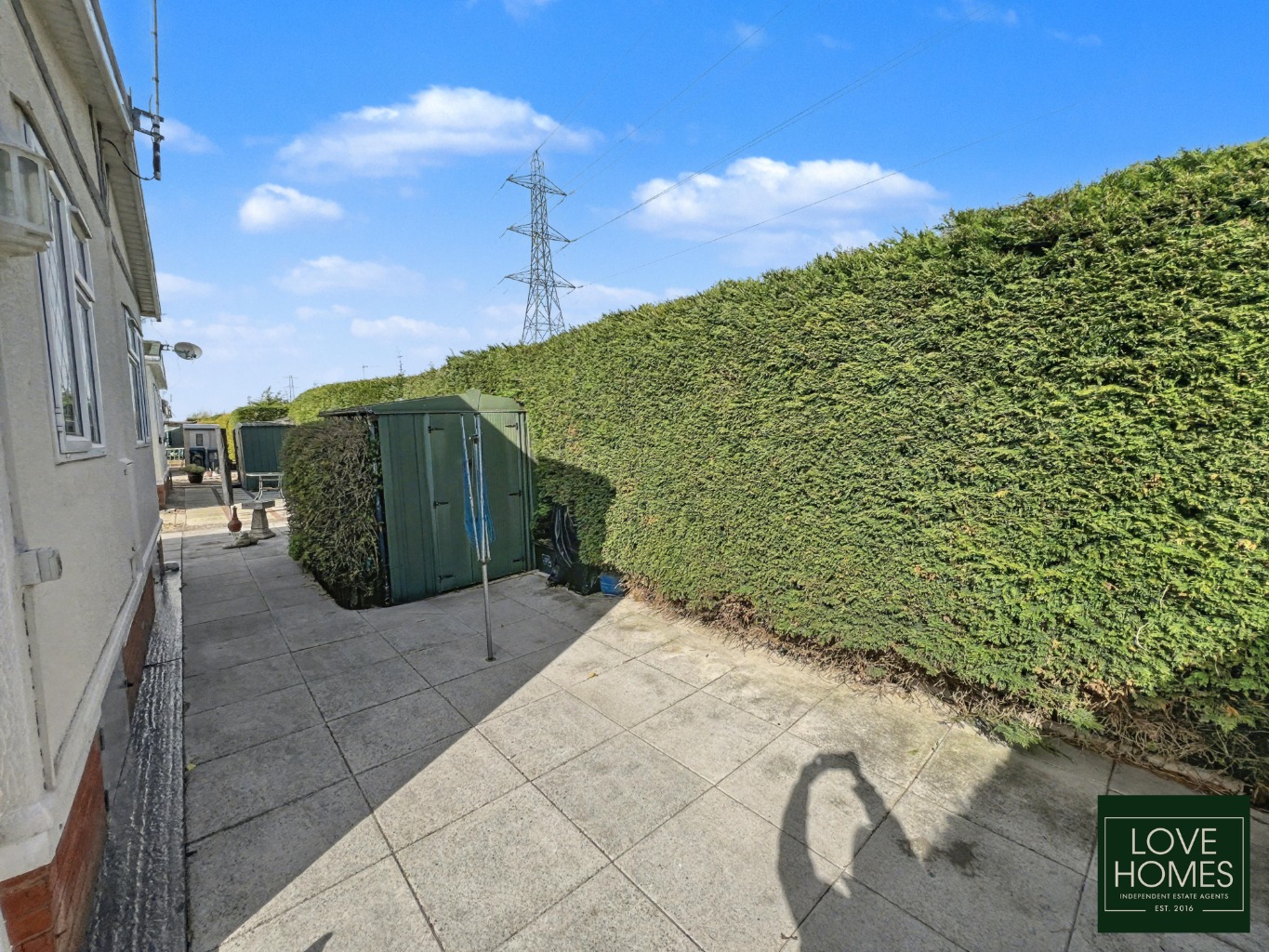 Superb 2 Bed Residential Park Home in Peaceful Carr Bridge. Property image 20