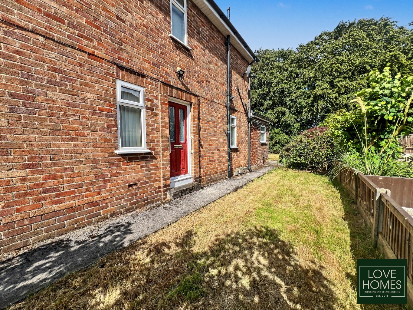 Spacious 3 Bed End Terrace in Calder Vale, OIRO £240,000 in need of modernisation. Property image 8