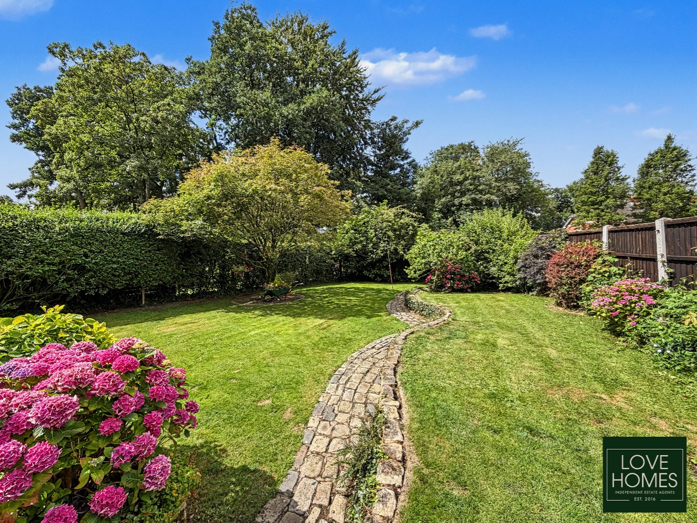 Spacious Five Bedroom Semi Detached Home with Countryside Views In Bilsborrow Property image 2