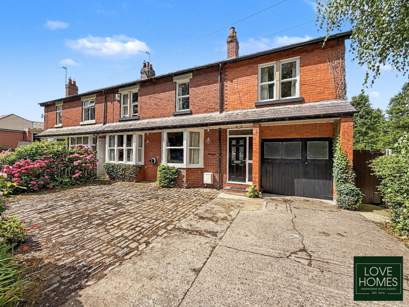 Spacious Five Bedroom Semi Detached Home with Countryside Views In Bilsborrow Property image 1
