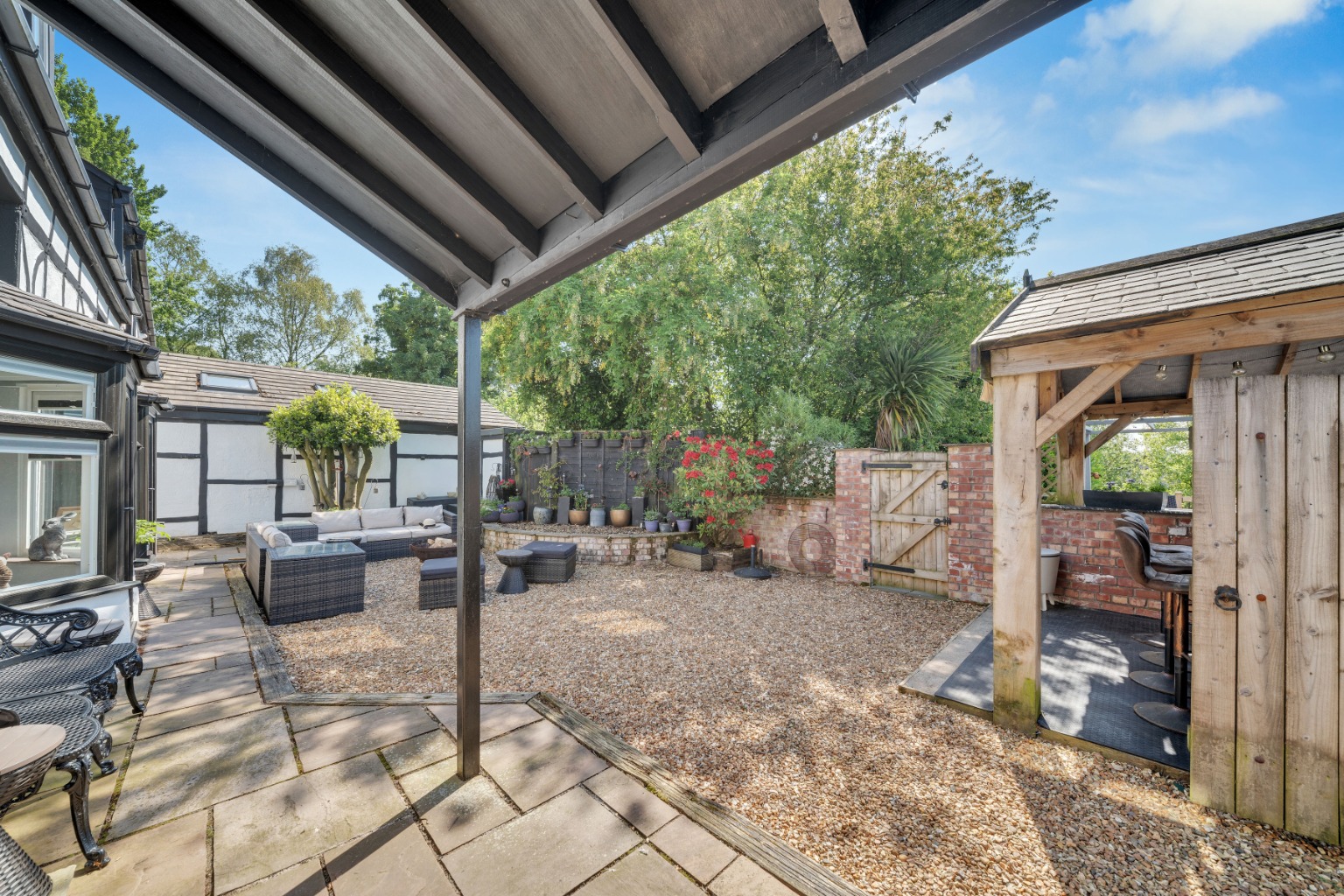Exceptional Five-Bedroom Tudor-Style Family Home with Stunning Countryside Views Property image 38