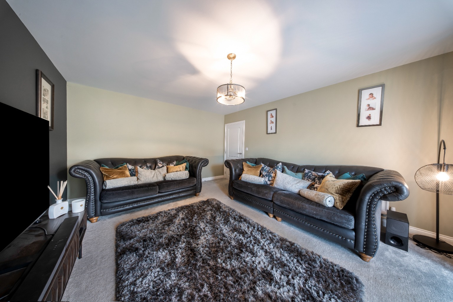 Spacious 5-Bedroom Detached Home with Stunning Kitchen Extension in Broughton Property image 9