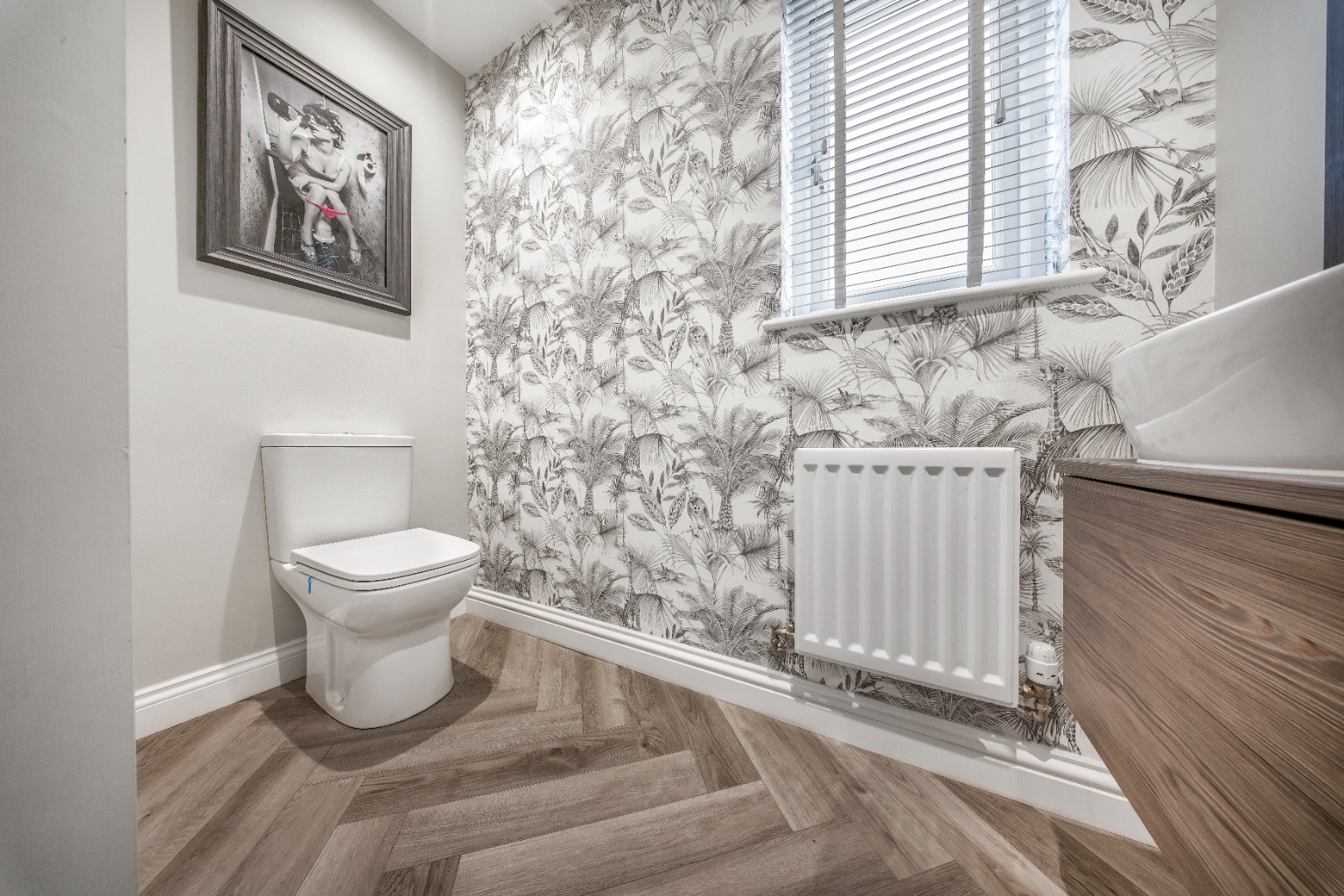 Spacious 5-Bedroom Detached Home with Stunning Kitchen Extension in Broughton Property image 11