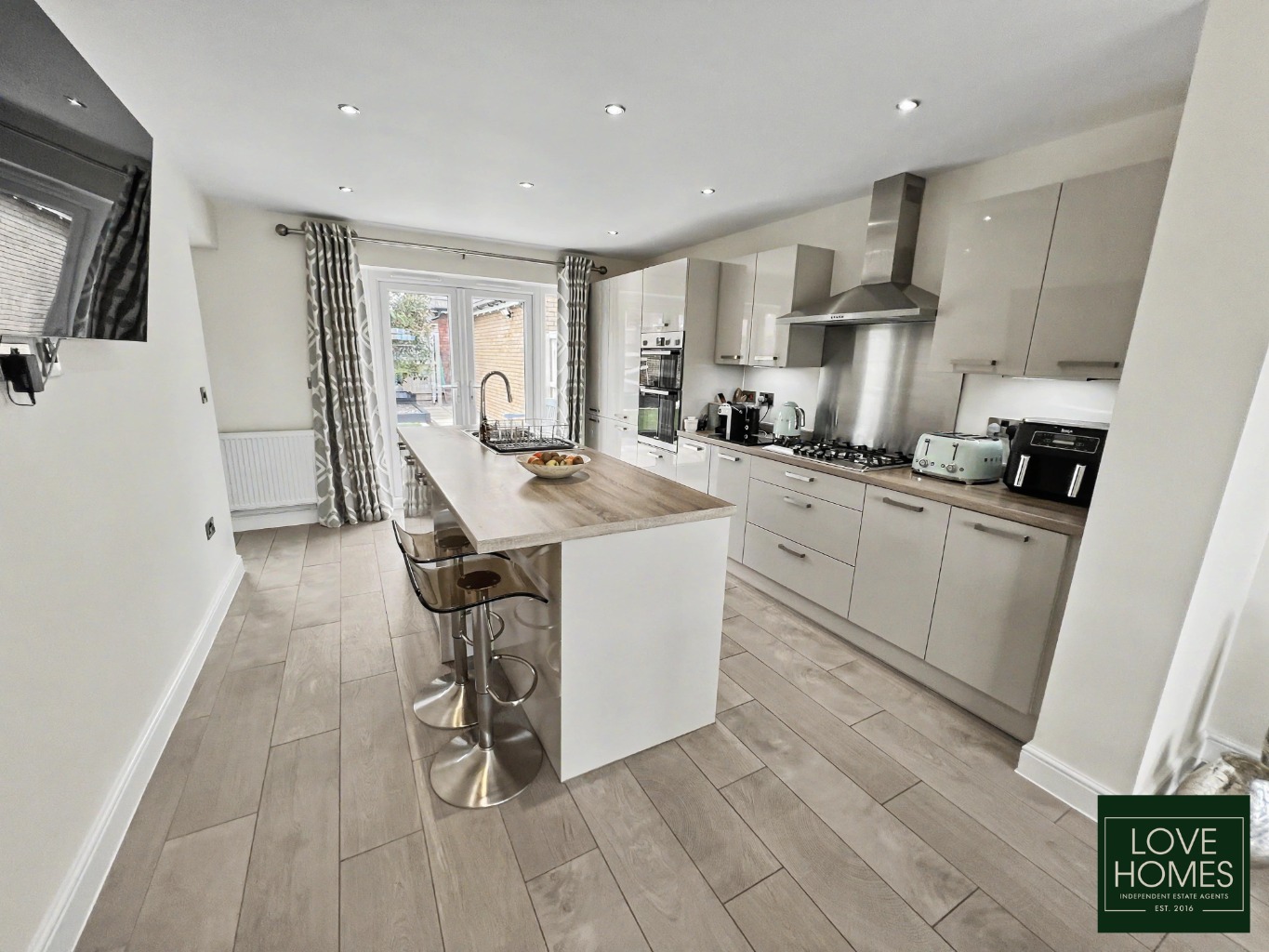 Modern Four Bedroom, Detached Home In The Heart Of Inskip Property image 12