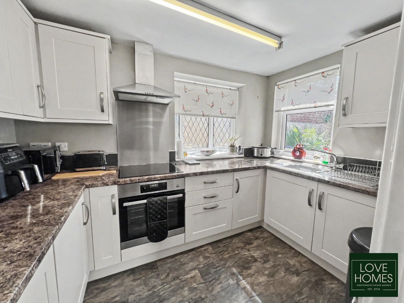 Charming 2 Bed Detached Gate House Cottage in Catterall, Near Garstang. Property image 4
