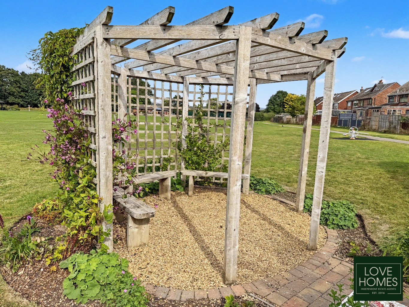 Charming 2 Bed Detached Gate House Cottage in Catterall, Near Garstang. Property image 25