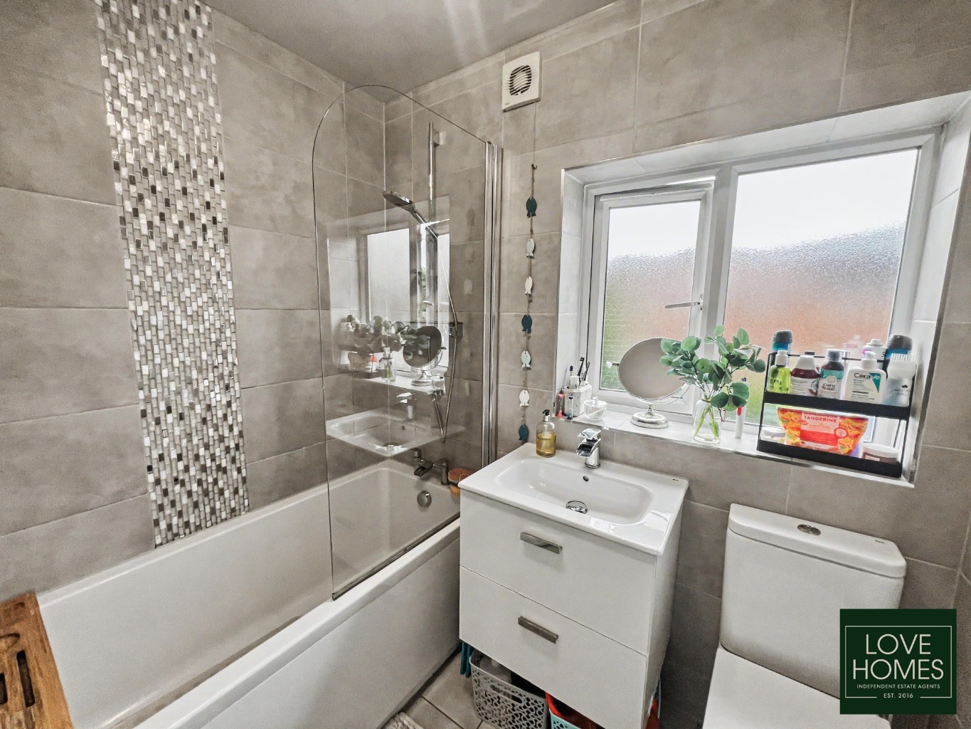 Spacious 3 bed Terraced Home in Garstang with Parking & Garden. Property image 10