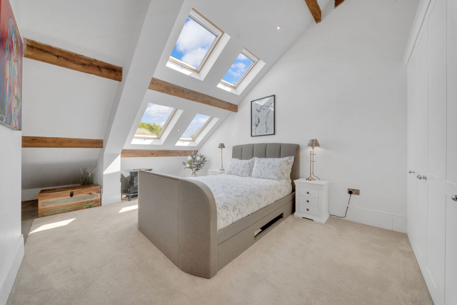 An Exceptional Triplex Apartment Where Historic Character Meets Contemporary Luxury Property image 18