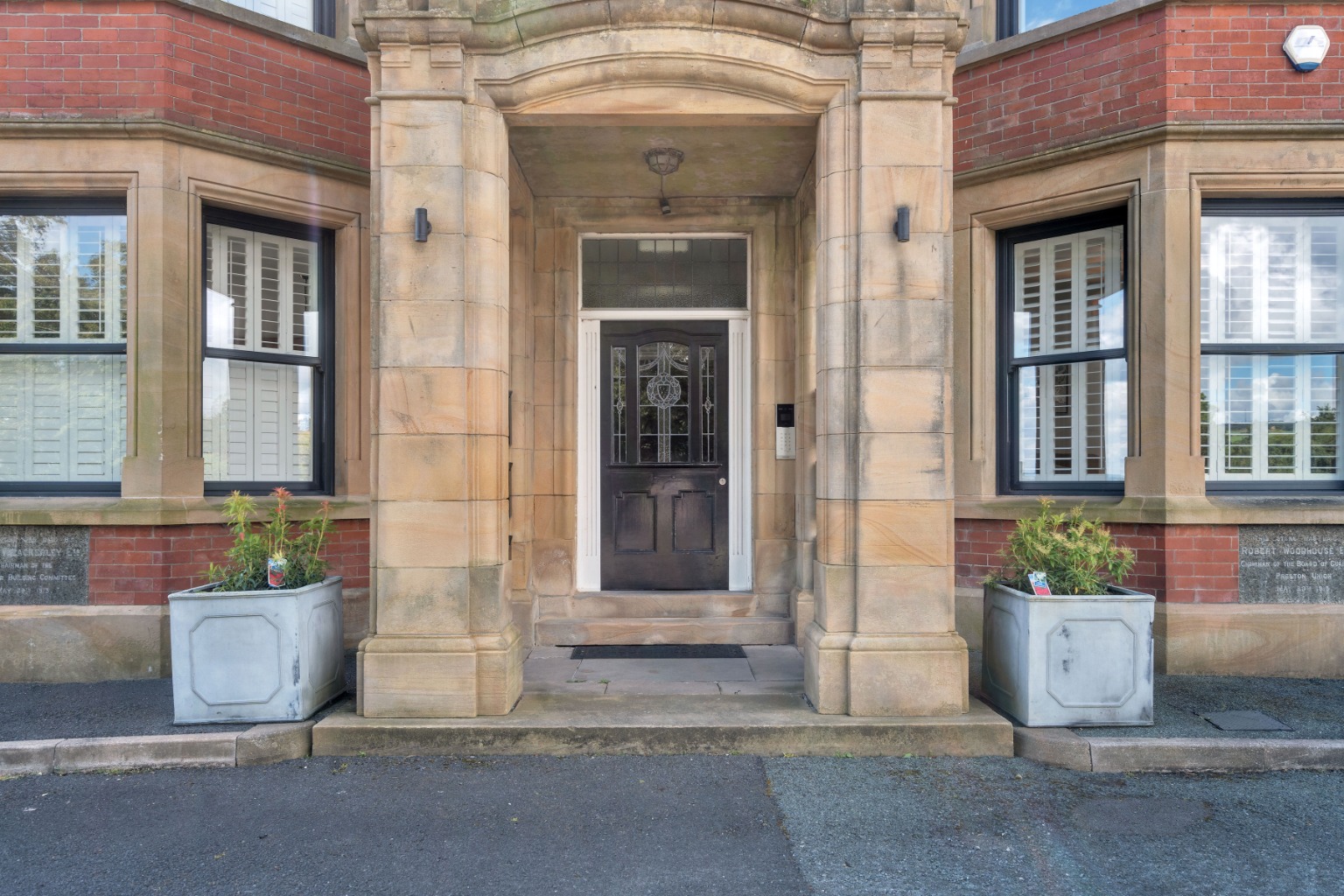 An Exceptional Triplex Apartment Where Historic Character Meets Contemporary Luxury Property image 2
