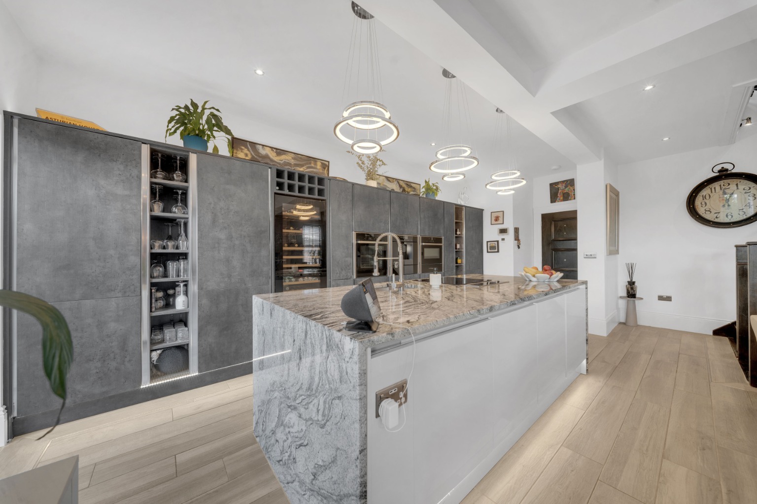 An Exceptional Triplex Apartment Where Historic Character Meets Contemporary Luxury Property image 10