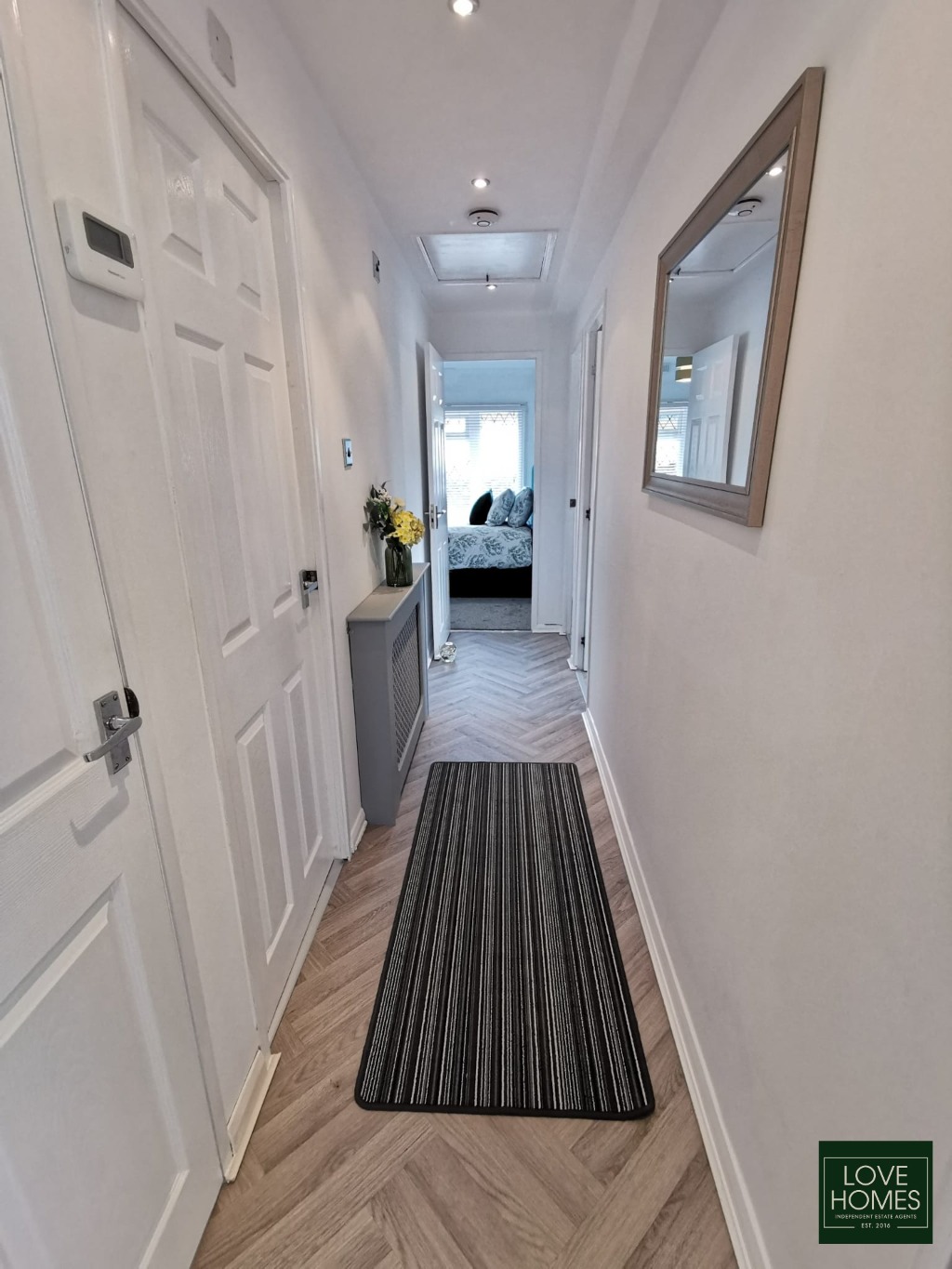 Bright 2 Bed Park Home in Carr Bridge, Lancashire, OIRO £96,000 Property image 10