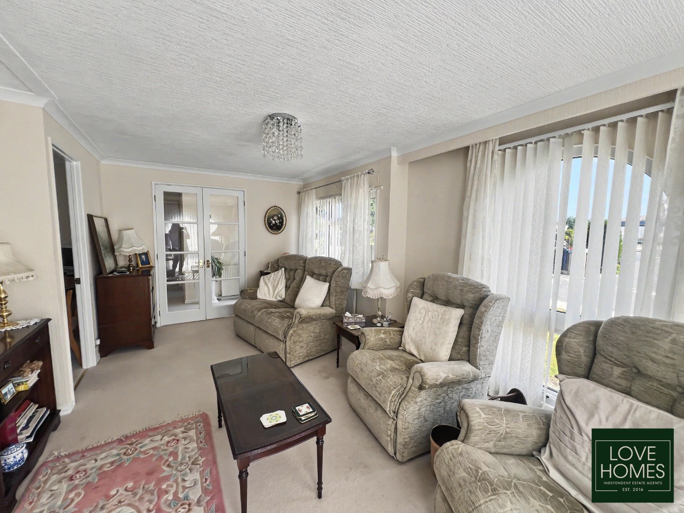 Charming 2 Bed Park Home in Wyre Vale Park, Garstang, with Generous Plot. Property image 5