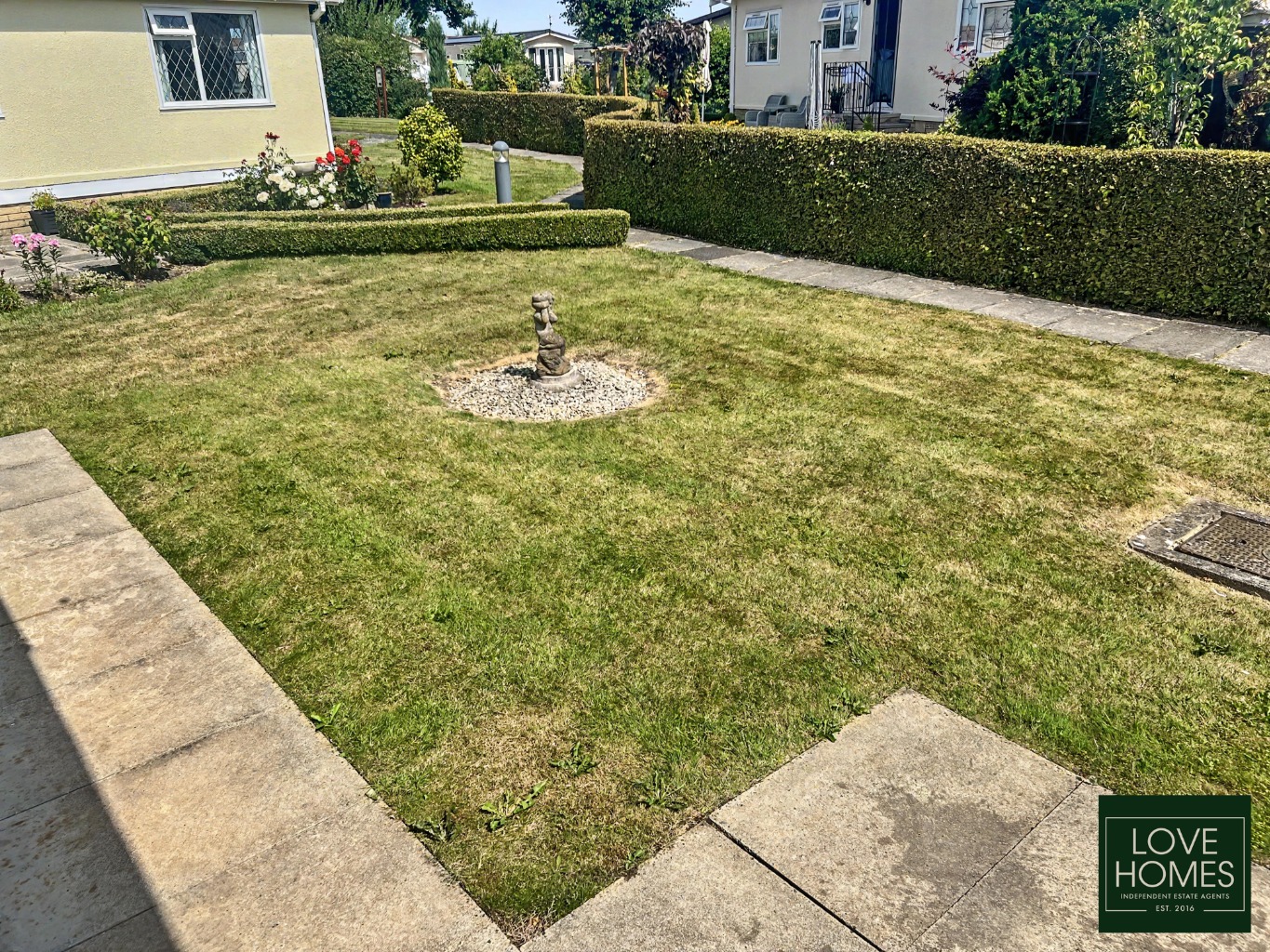 Charming 2 Bed Park Home in Wyre Vale Park, Garstang, with Generous Plot. Property image 17