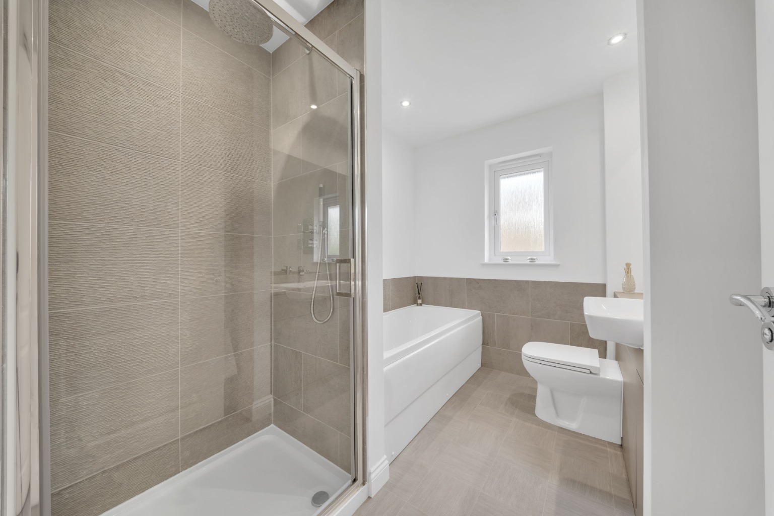 A Stunning Five-Bedroom Detached Family Home in the Heart of Broughton Property image 16