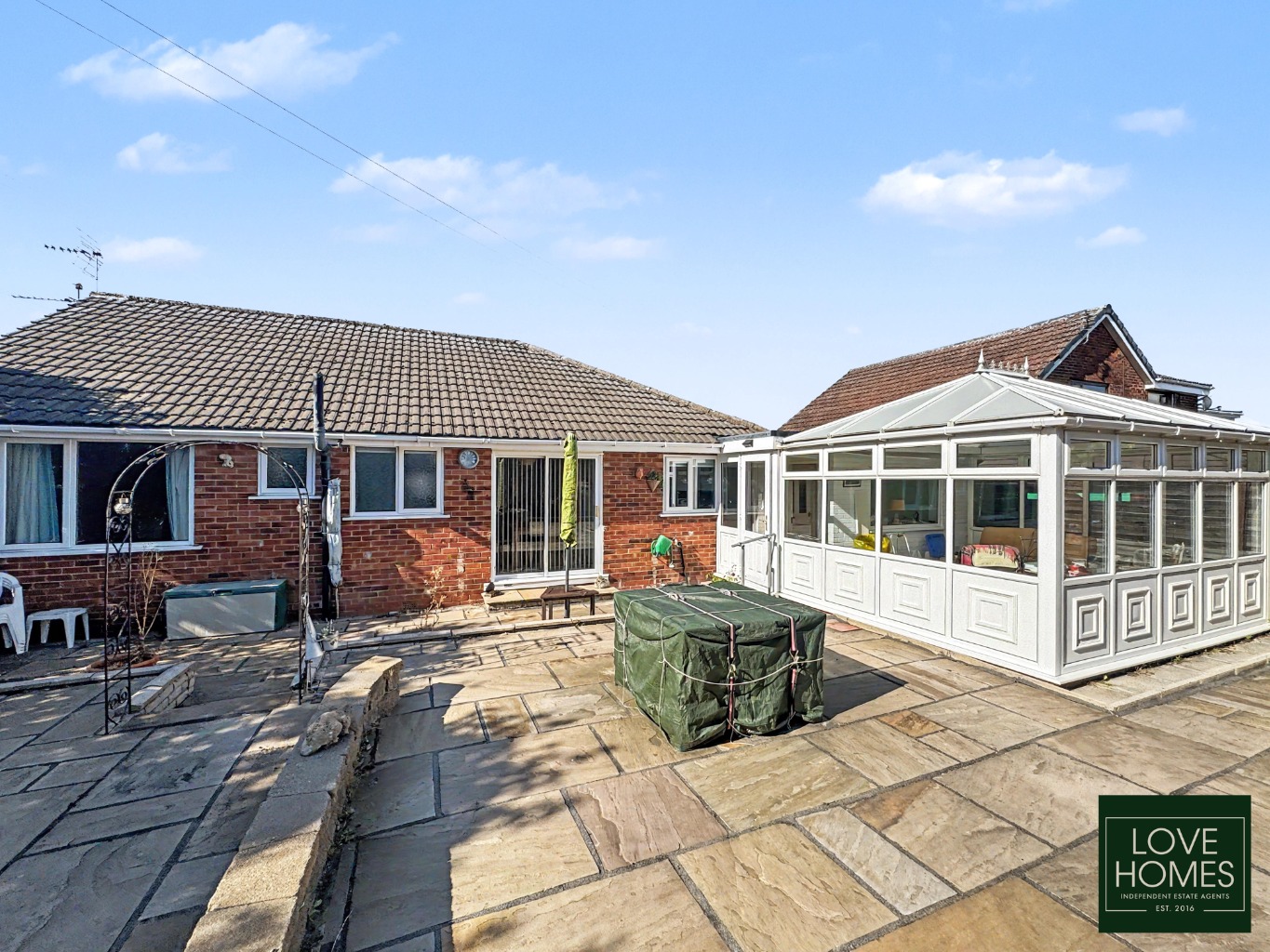 Wake Up To Stunning Peel Tower Views Spacious Detached Bungalow In The Heart Of Greenmount Property image 15