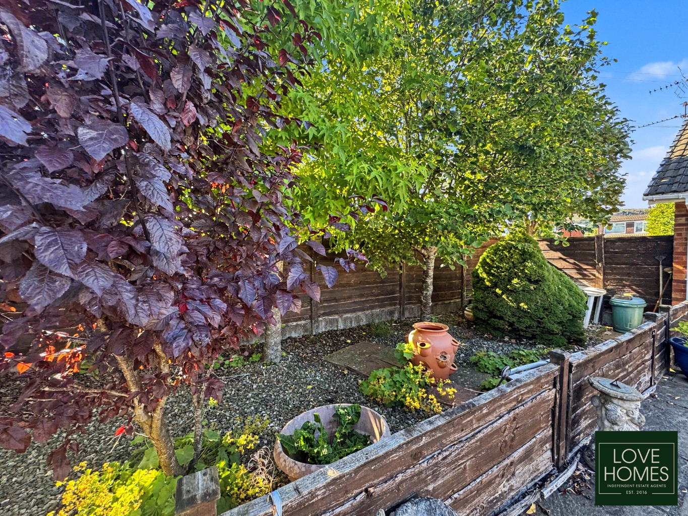 Wake Up To Stunning Peel Tower Views Spacious Detached Bungalow In The Heart Of Greenmount Property image 16