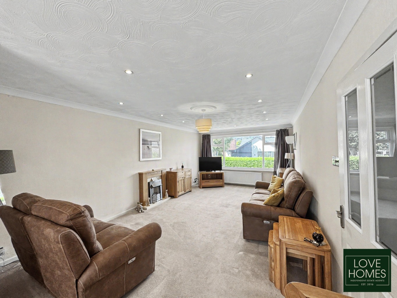 Wake Up To Stunning Peel Tower Views Spacious Detached Bungalow In The Heart Of Greenmount Property image 2