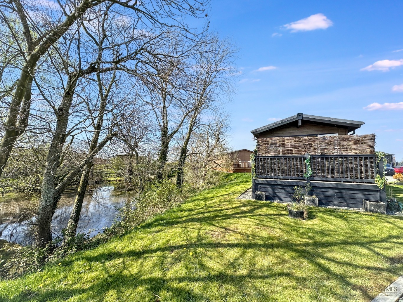 Luxury 2 Bed Park Home in the picturesque marina setting of Nateby Crossing Lane. Property image 3