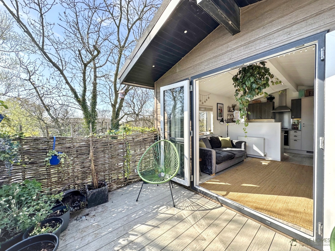 Luxury 2 Bed Park Home in the picturesque marina setting of Nateby Crossing Lane. Property image 13