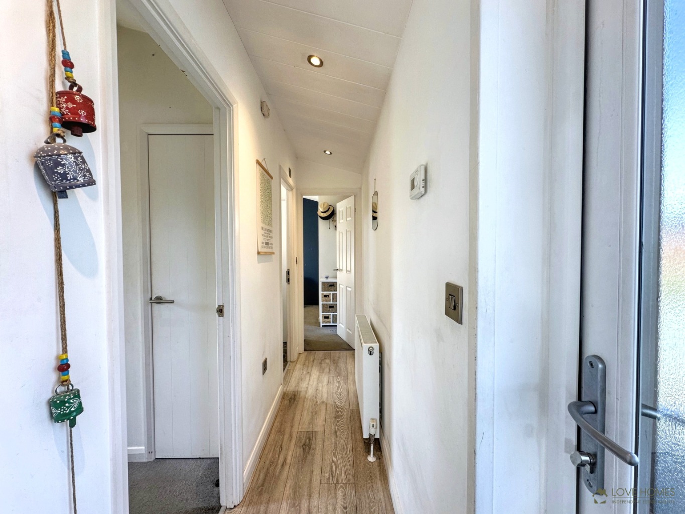 Luxury 2 Bed Park Home in the picturesque marina setting of Nateby Crossing Lane. Property image 14