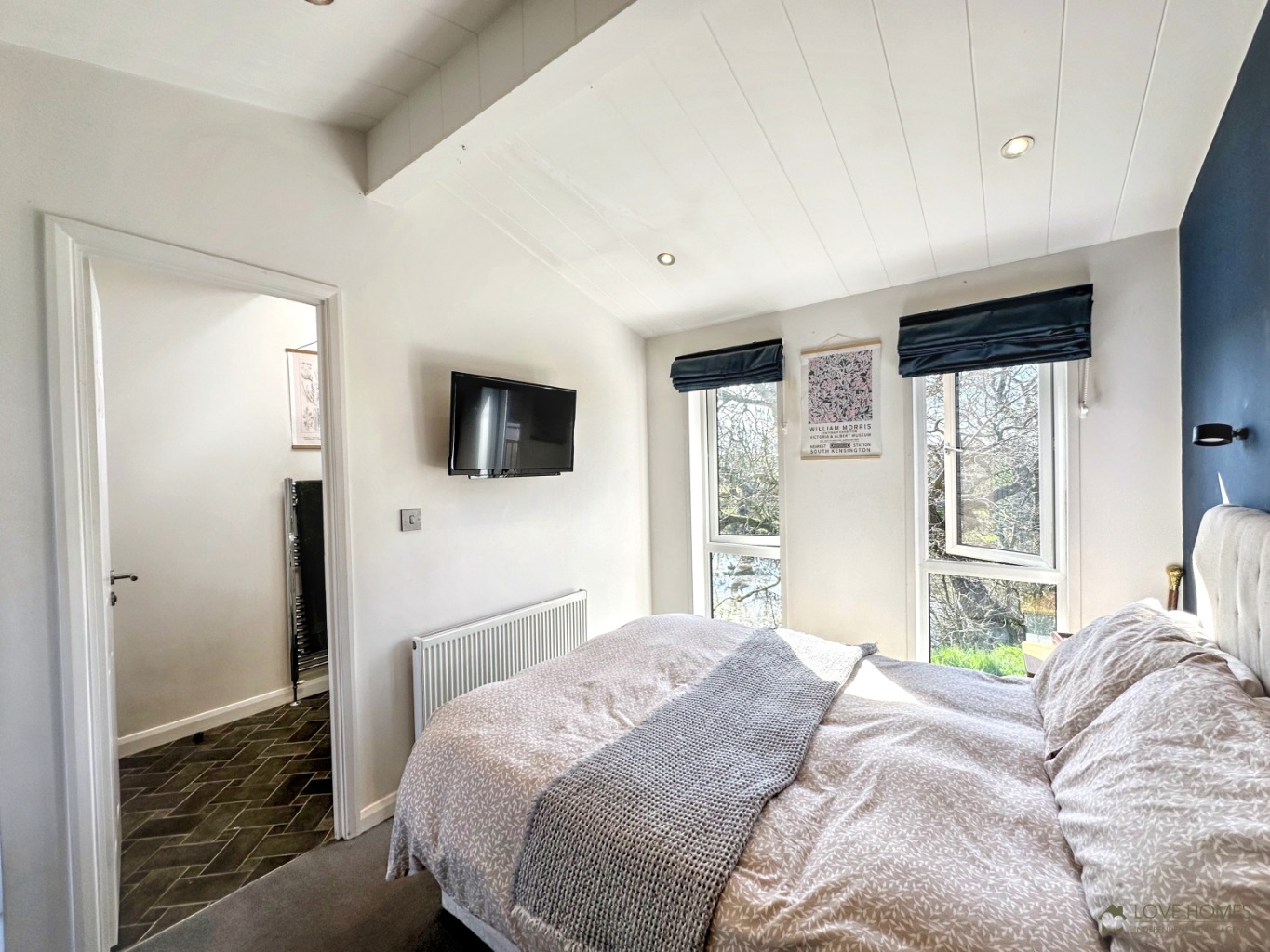 Luxury 2 Bed Park Home in the picturesque marina setting of Nateby Crossing Lane. Property image 17
