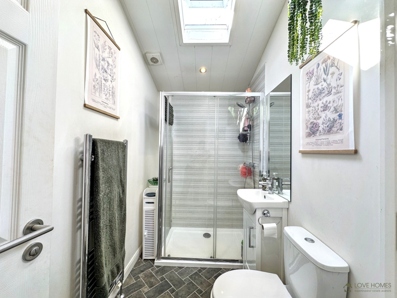 Luxury 2 Bed Park Home in the picturesque marina setting of Nateby Crossing Lane. Property image 16