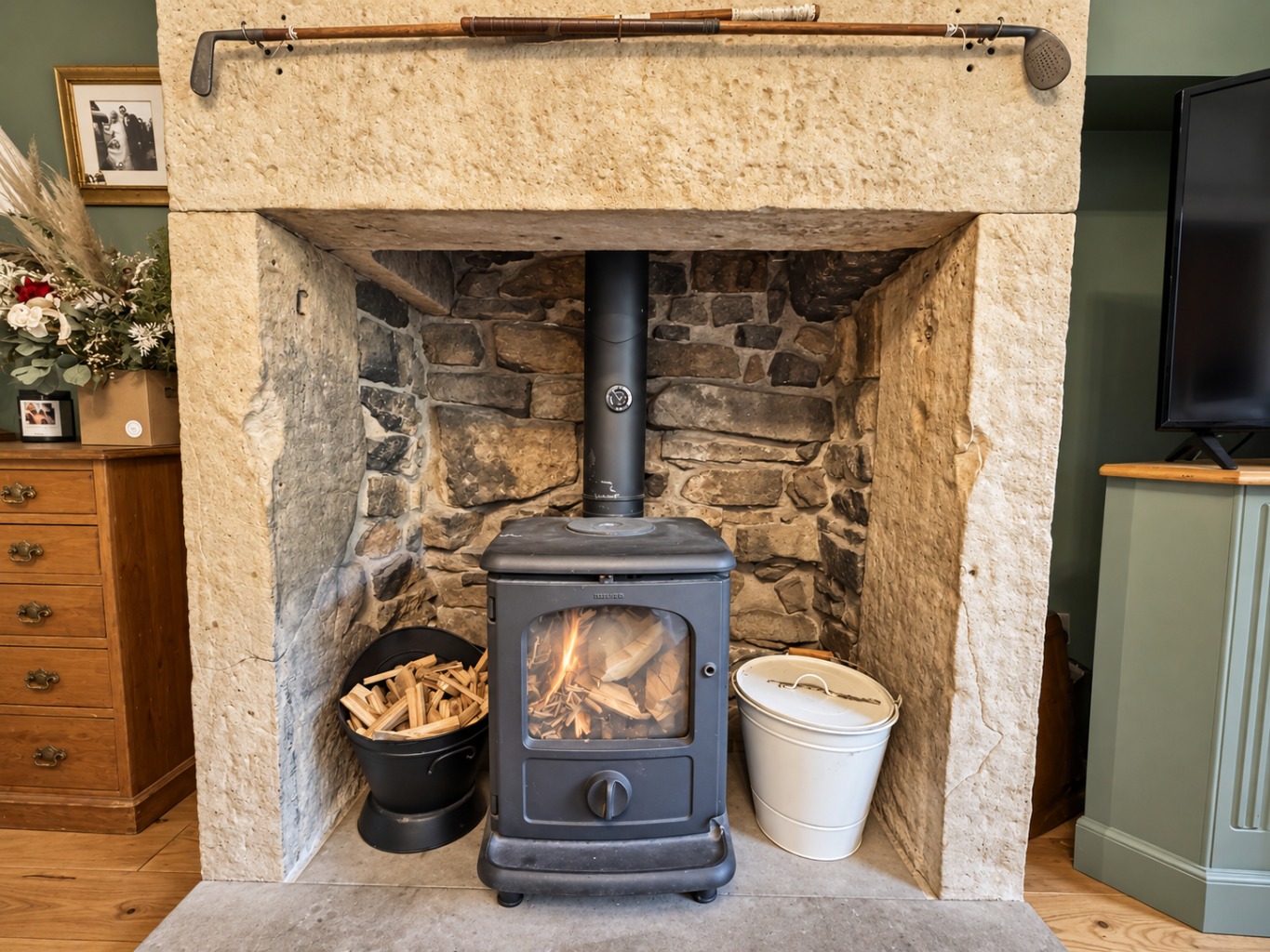 Charming 1-Bed Cottage in Picturesque Calder Vale, Lancashire Property image 6